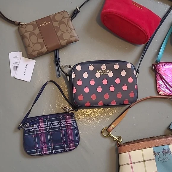 BAG BUNDLE SALE!! - Picture 2 of 8